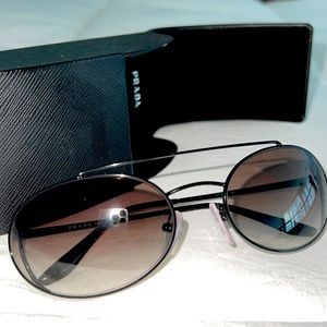 Brand New Prada sunglasses